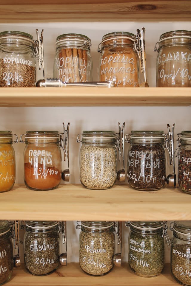 EASY AND PRETTY PANTRY ORGANIZATION IDEAS